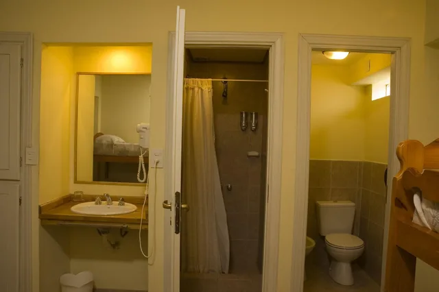 غرفة قياسية ثلاثية، Hotel Del Glaciar Libertador 1/2