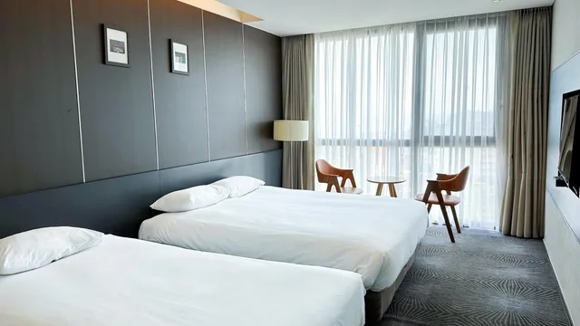 غرفة سوبيريور عائلية بإطلالة على المدينة، Hotel Goldendaisy Seogwipo Ocean 4/5