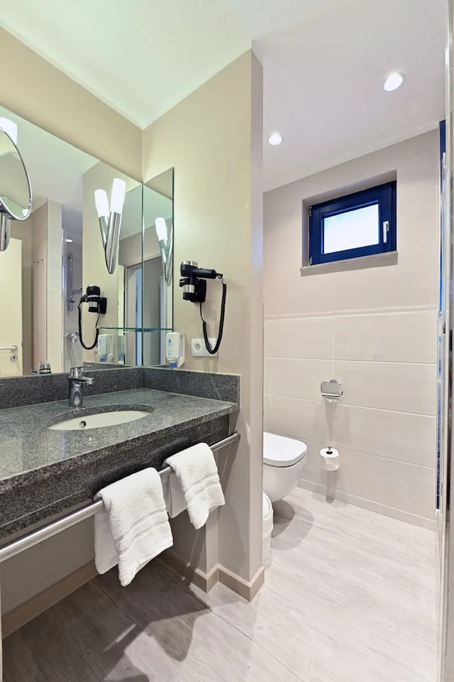 غرفة مفردة بسرير فردي، Aquamaris Strandresidenz Rügen 4/4