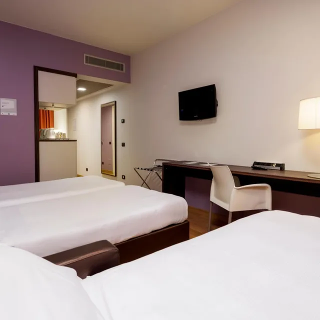 غرفة كومفورت ثلاثية، Best Western Falck Village Hotel 5/7