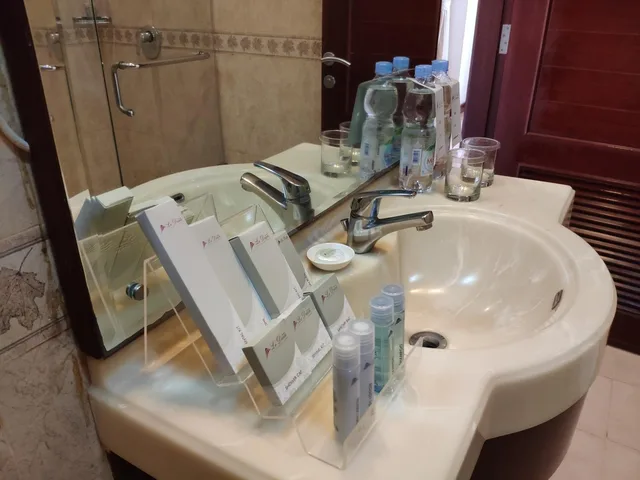 غرفة بزنس بسريرين منفصلين، Le Dian Hotel 2/3