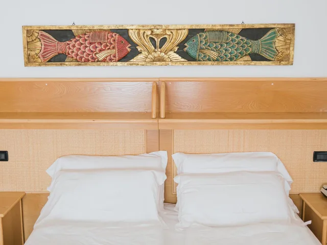 Deluxe, Double Bed, Lateral Side Sea View، Hotel Bristol 8/10