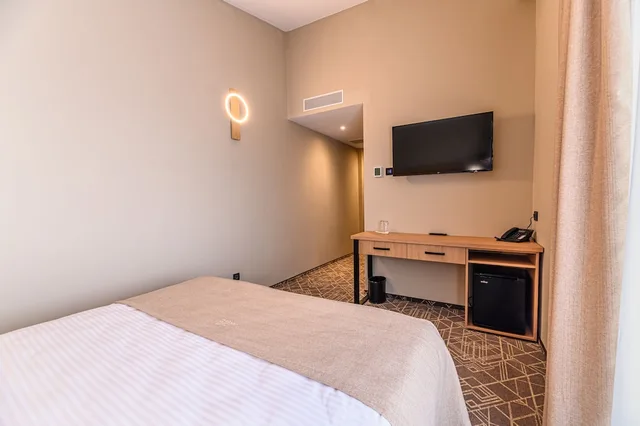 غرفة اقتصادية بسرير مزدوج، Hotel Central Pascani 2/5
