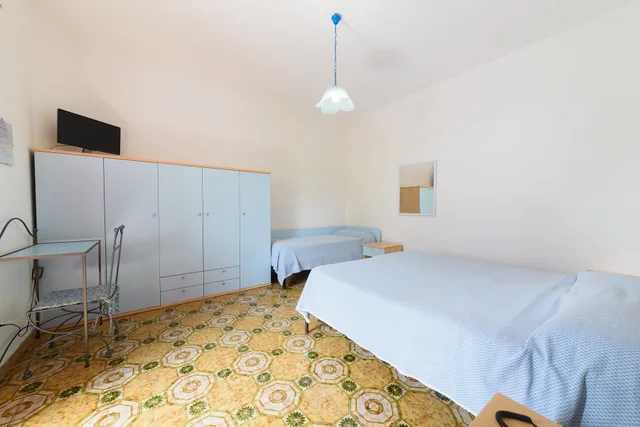 غرفة رباعية، HOTEL CELESTE 2/3