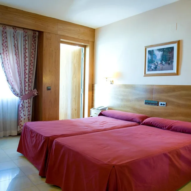 Room, Double or Twin Bed, Hotel La Maruxina 2/8