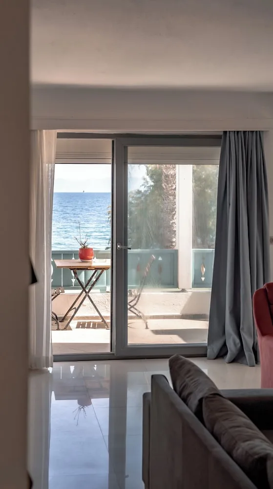 جناح استوديو فاخر مع أريكة، Kefi Beach And Suites 4/7