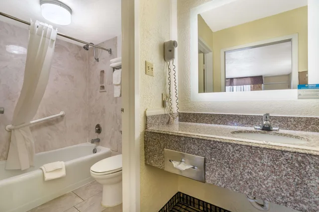 Room, 2 Queen Beds, Quality Inn Tucumcari, NM 6/6