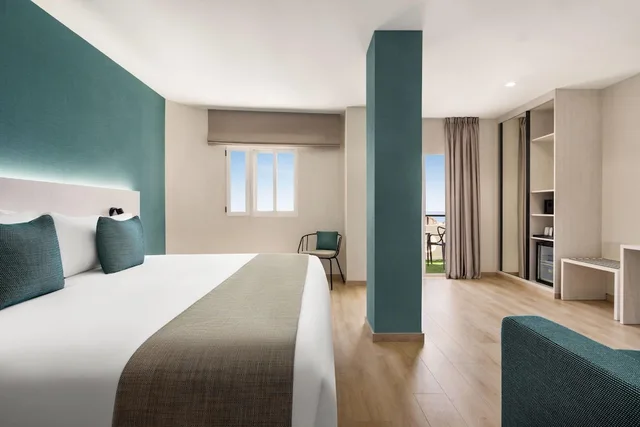 Family, Double Bed, Sea View, Ramada Resort by Wyndham Puerto de Mazarron 2/9