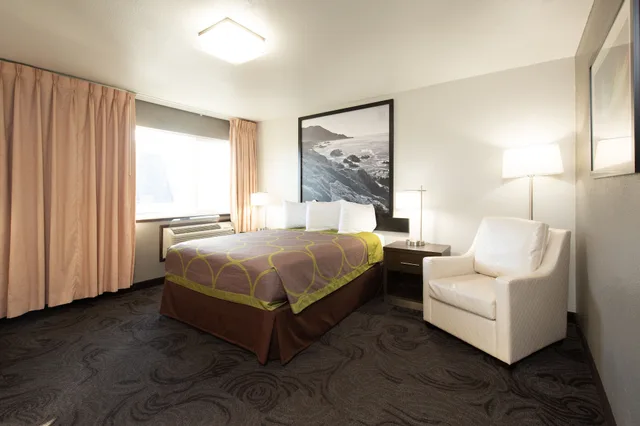 جناح بسرير كوين بغرفة نوم واحدة، Super 8 by Wyndham Eureka 5/10
