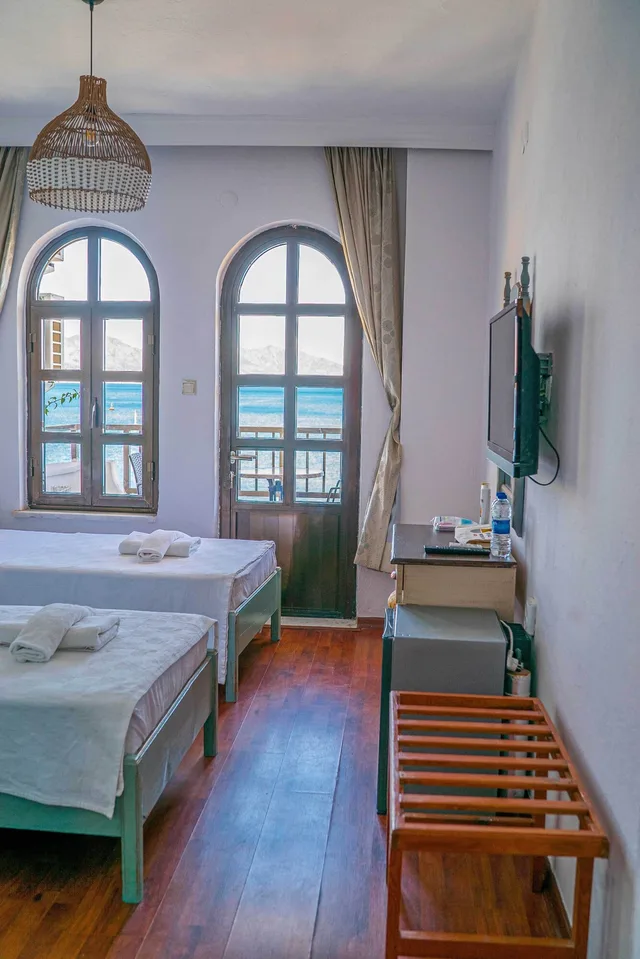 Panoramic, Queen Bed, Beach Front, Sea View، Diplomat Hotel 6/9