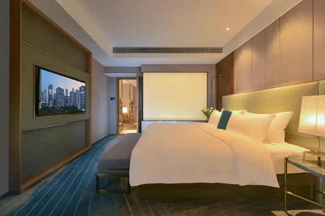 Suite, Park View, Royce Hotel Shenzhen 1/3