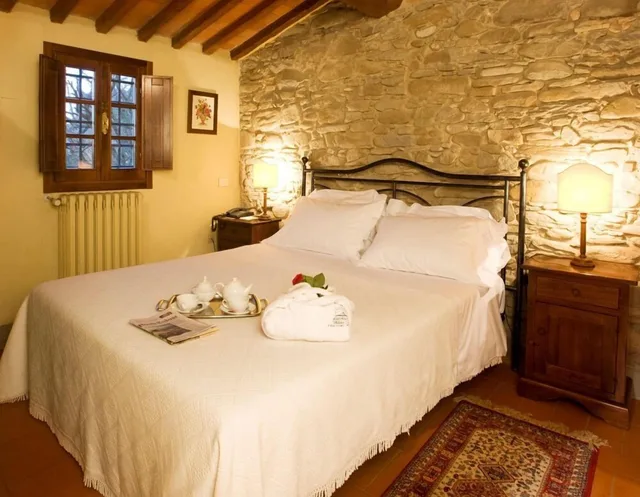 جناح بسرير كوين، Monsignor Della Casa Country Resort 1/4