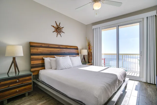شقة سكنية بسرير كينج وسرير كوين بإطلالة على البحر بـ3 غرف نوم مع أريكة، Calypso Beach Resort By Panhandle Getaways 1/10
