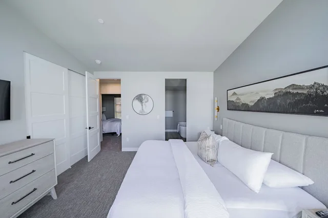 2 Bedrooms, Town House, King and Queen Bed, Ocean View, Sofa، Sunrise Ridge Waterfront Resort 1/5