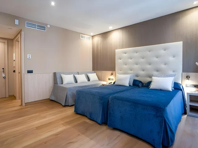 غرفة ثلاثية مفردة، Rialto Hotel 4/4