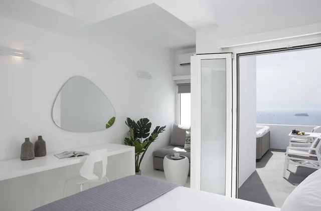 غرفة جونيور بسرير كوين بإطلالة على البحر بجاكوزي، May Seven Suites - Adults Only 9/10