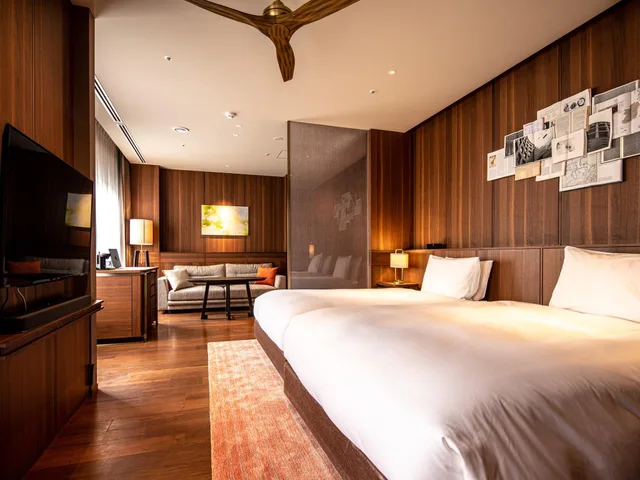 Episode 6, Twin Beds، The Basics Fukuoka (ex Hyatt Regency Fukuoka) 1/3
