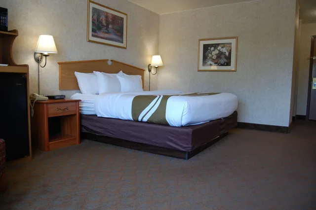 غرفة بسرير كينج، Quality Inn Homestead Park 5/7