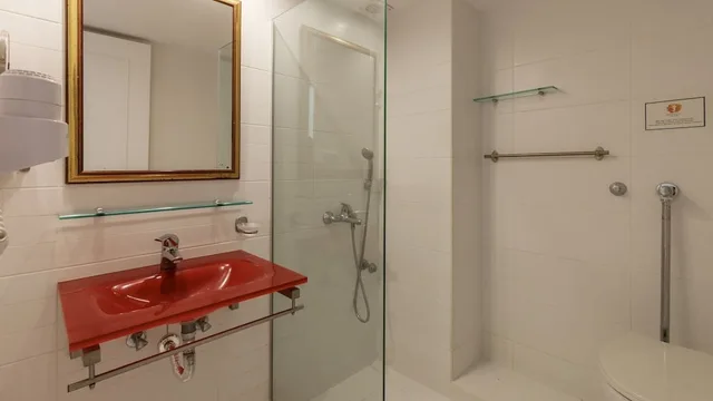 غرفة عائلية بأربعة أسرّة بغرفة نوم واحدة، Nami Hotel & Suites 5/5