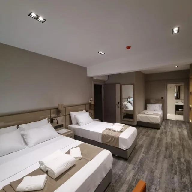 غرفة رباعية، Kalfa Hotel 2/5