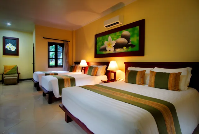 غرفة عائلية بسرير مزدوج وسريرين منفصلين بغرفة نوم واحدة، Adi Dharma Hotel Kuta 4/10