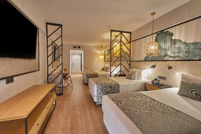 Room, Double or Twin Bed, Side Ocean View، Dreams Lanzarote Playa Dorada Resort Spa 1/1