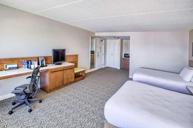 غرفة بسريرين كوين، Hilton Garden Inn Kent Island Marina 1/3