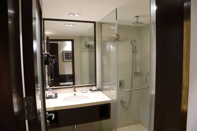 Deluxe, Suite, King Bed, Country Inn & Suites By Radisson Kota 6/7