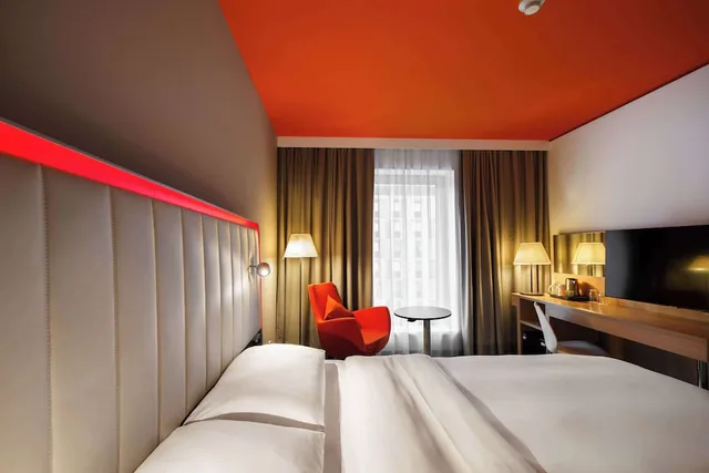 غرفة سوبيريور بإطلالة على المتنزه، Park Inn By Radisson Frankfurt Airport 1/4