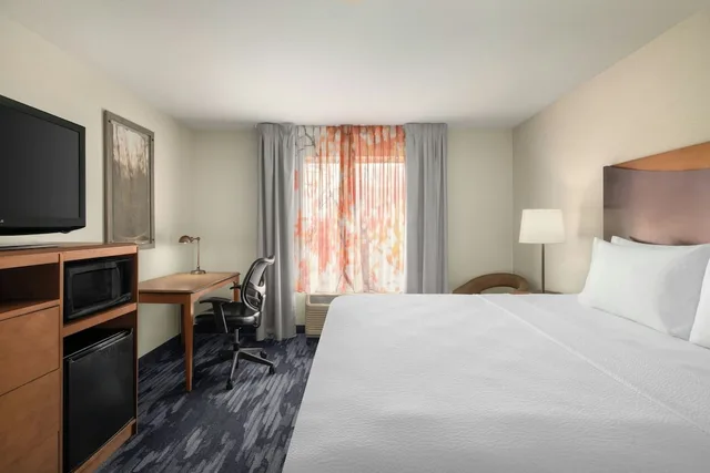غرفة بسرير كينج لذوي الإعاقة، Fairfield Inn & Suites Marietta 1/4