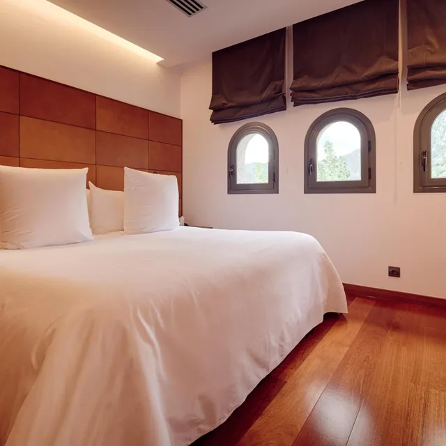 Tower, King Bed، Andorra Park 1/7