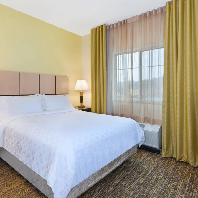 جناح بغرفة نوم واحدة لذوي الإعاقة، Candlewood Suites Morgantown Univ West Virginia 1/7