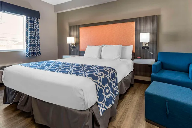 غرفة بسرير كينج، The Waves Hotel, an Ascend Collection Hotel 1/6