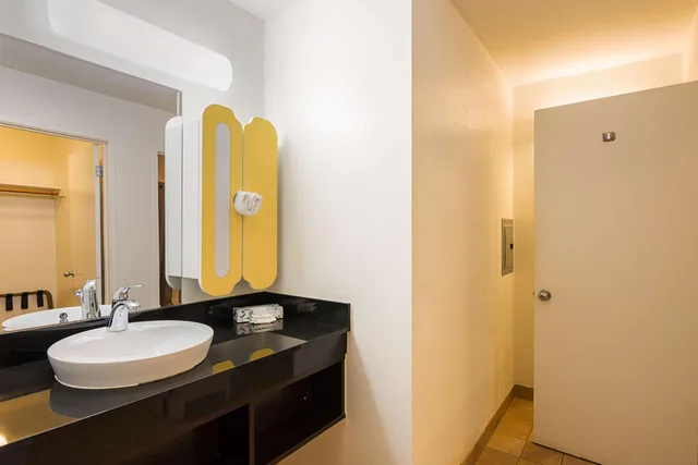 غرفة بسريرين كوين لغير المدخنين، Studio6 Concord, CA 10/10
