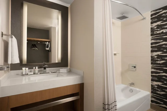 studio, multiple beds، Fort Collins Marriott 7/8
