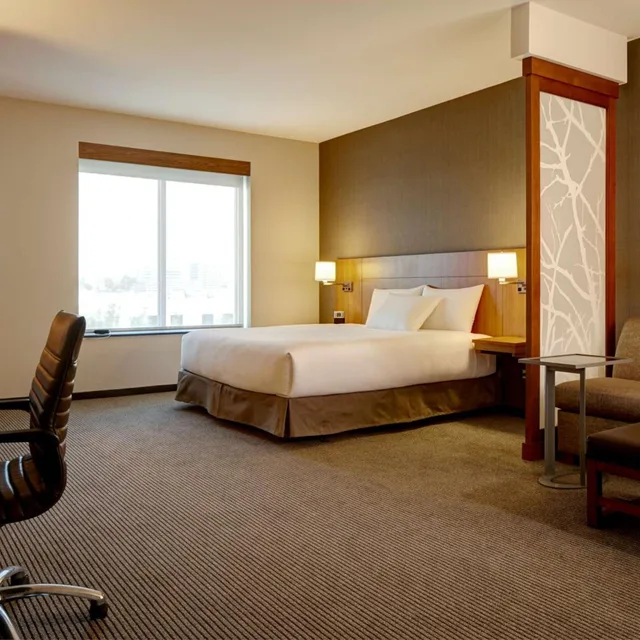 جناح بسرير كينج مع أريكة لذوي الإعاقة، Hyatt Place Melbourne / Palm Bay 1/4