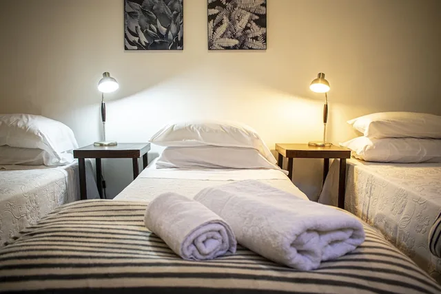 Room, Triple, 3 Beds, Private Bathroom, BA Stop Hotel House 2/4