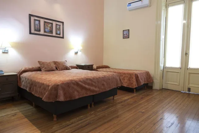 غرفة قياسية ثلاثية، HOTEL REINA 2/5