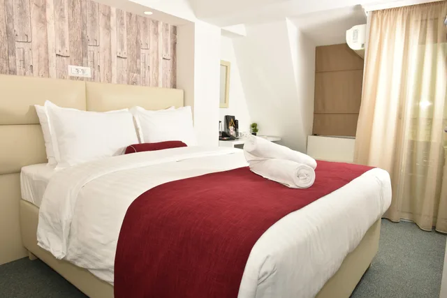 غرفة سوبيريور بسريرين منفصلين بإطلالة على المتنزه بشرفة، VIEW INN BOUTIQUE HOTEL 5/10