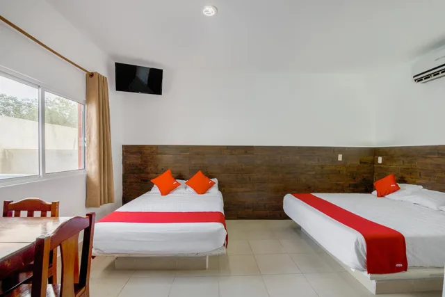 غرفة قياسية بسريرين، OYO Hotel Palma Real 4/10