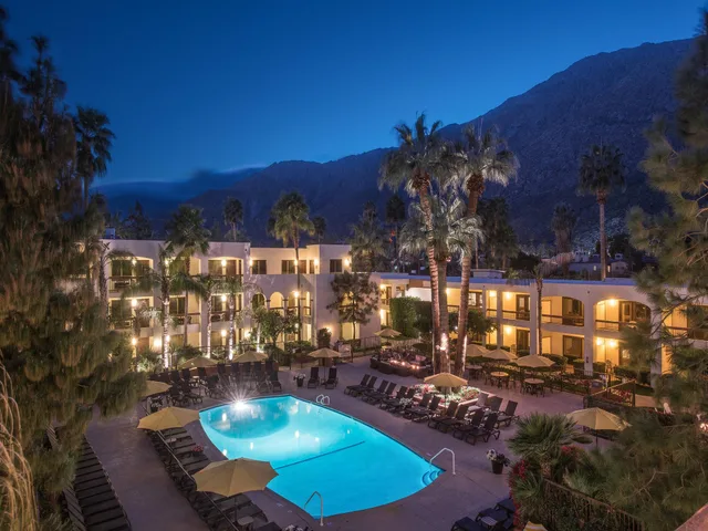 غرفة بسريرين مزدوجين، Palm Mountain Resort & Spa 2/2
