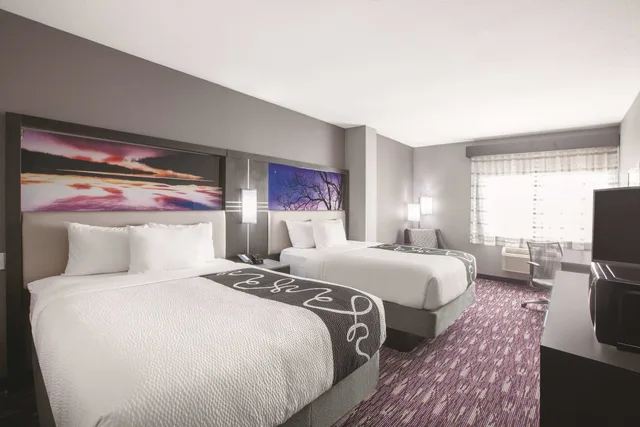 غرفة بسريرين كوين لذوي الإعاقة، La Quinta Inn And Suites By Wyndham Kingsville 1/3