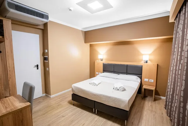 غرفة اقتصادية، Eurhotel 1/1