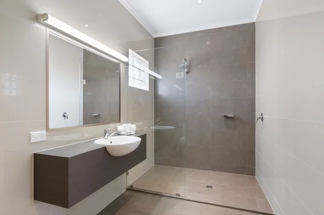 غرفة تنفيذية بسرير كينج، Burke And Wills Motor Inn Swan Hill 3/3