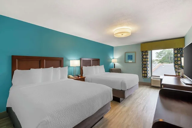غرفة قياسية بسريرين كوين لذوي الإعاقة، Best Western Plus Myrtle Beach @ Intracoastal 3/5