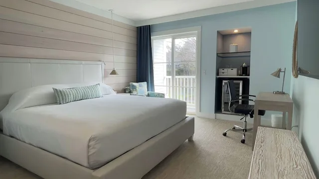 Room, King Bed, Cove Side، The Colony Hotel 1/9