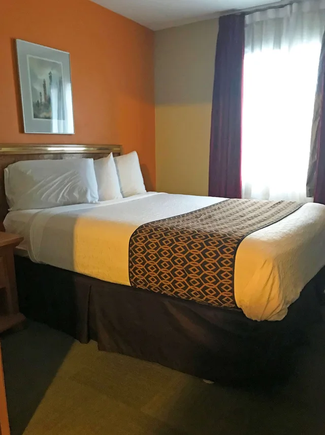 جناح بسرير كوين، Americas Best Value Inn Suites Anchorage Airport 1/2