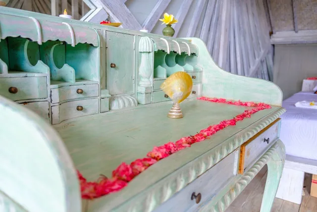 Deluxe, Queen Bed, Sea View, Boho Bingin Beach 4/4