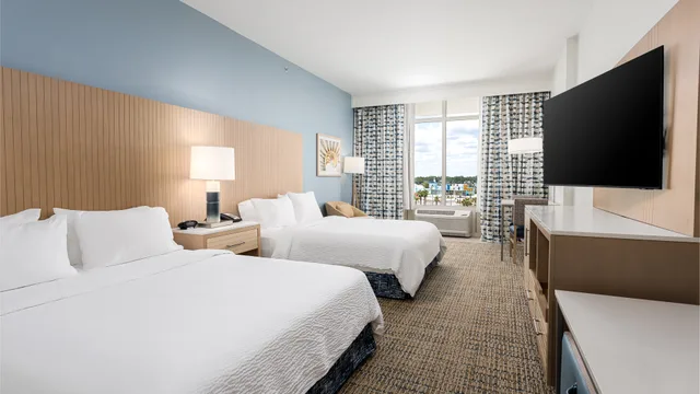 Room, 2 Queen Beds, HOLIDAY INN RESORT FORT WALTON BEACH 1/7