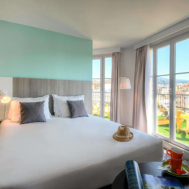 غرفة بسرير كوين بإطلالة على المدينة بشرفة، Ibis Styles Nice Centre Gare 1/10
